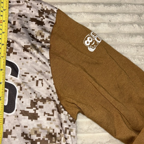 San Diego Padres Size M Medium  Military Thin Hoodie Giveaway 5/27/2025 - Picture 5 of 7